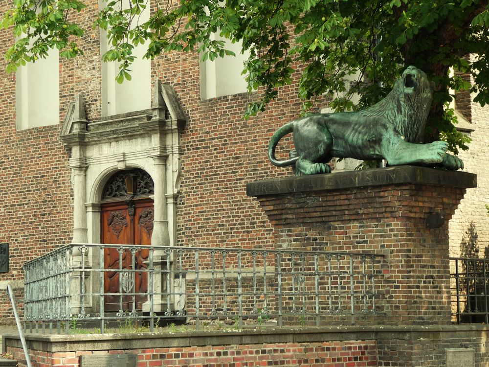 Kriegerdenkmal in Neuss