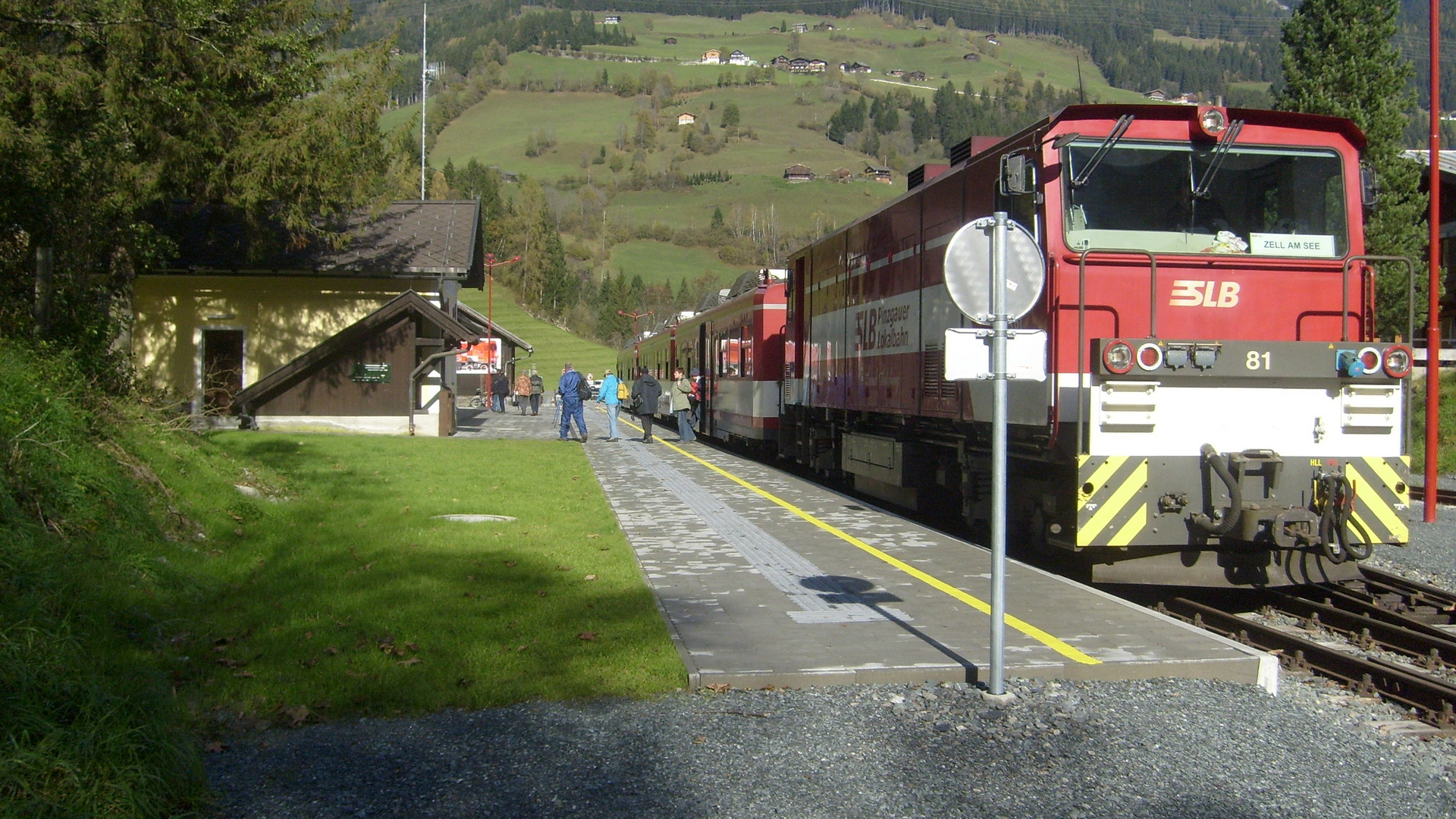 Krimml Bahnhof der Zug aus Zell