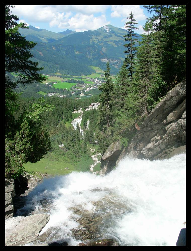 Krimmler Fälle mit Blick auf Krimml