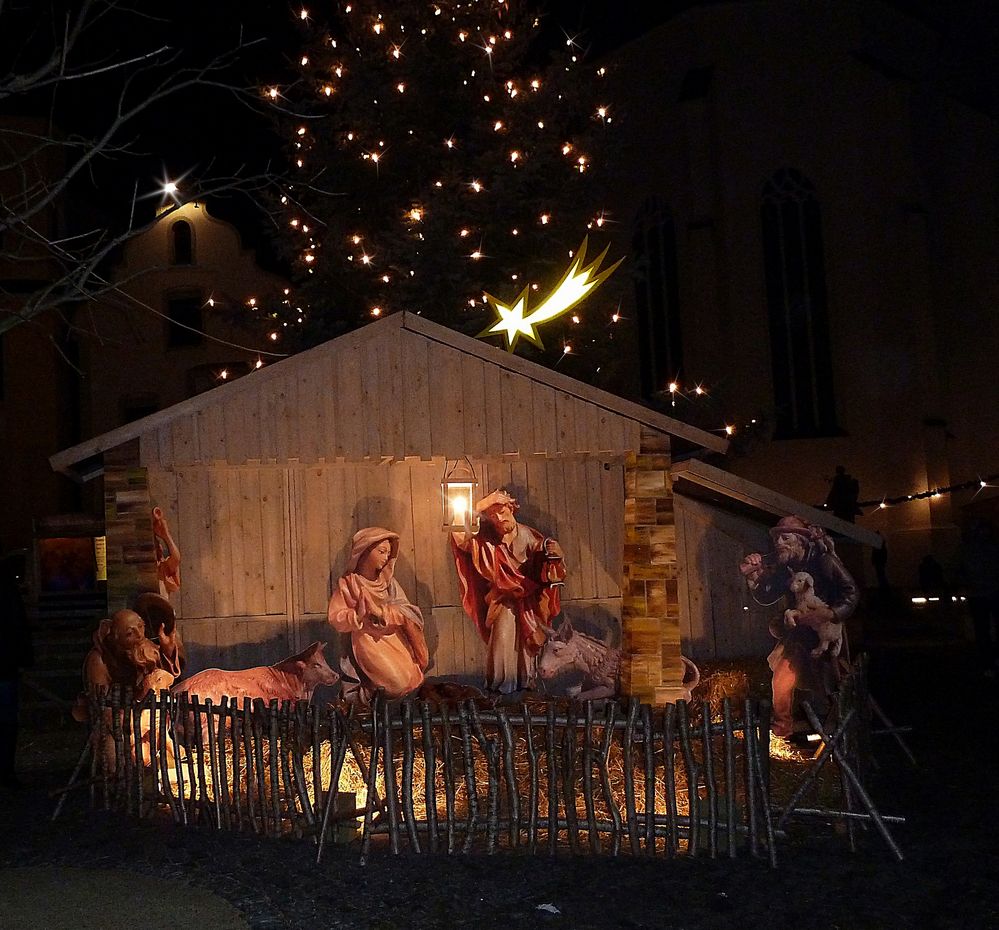 Krippe am Höchstädter Christkindlmarkt