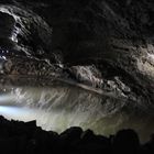 Kristallhöhle mit See