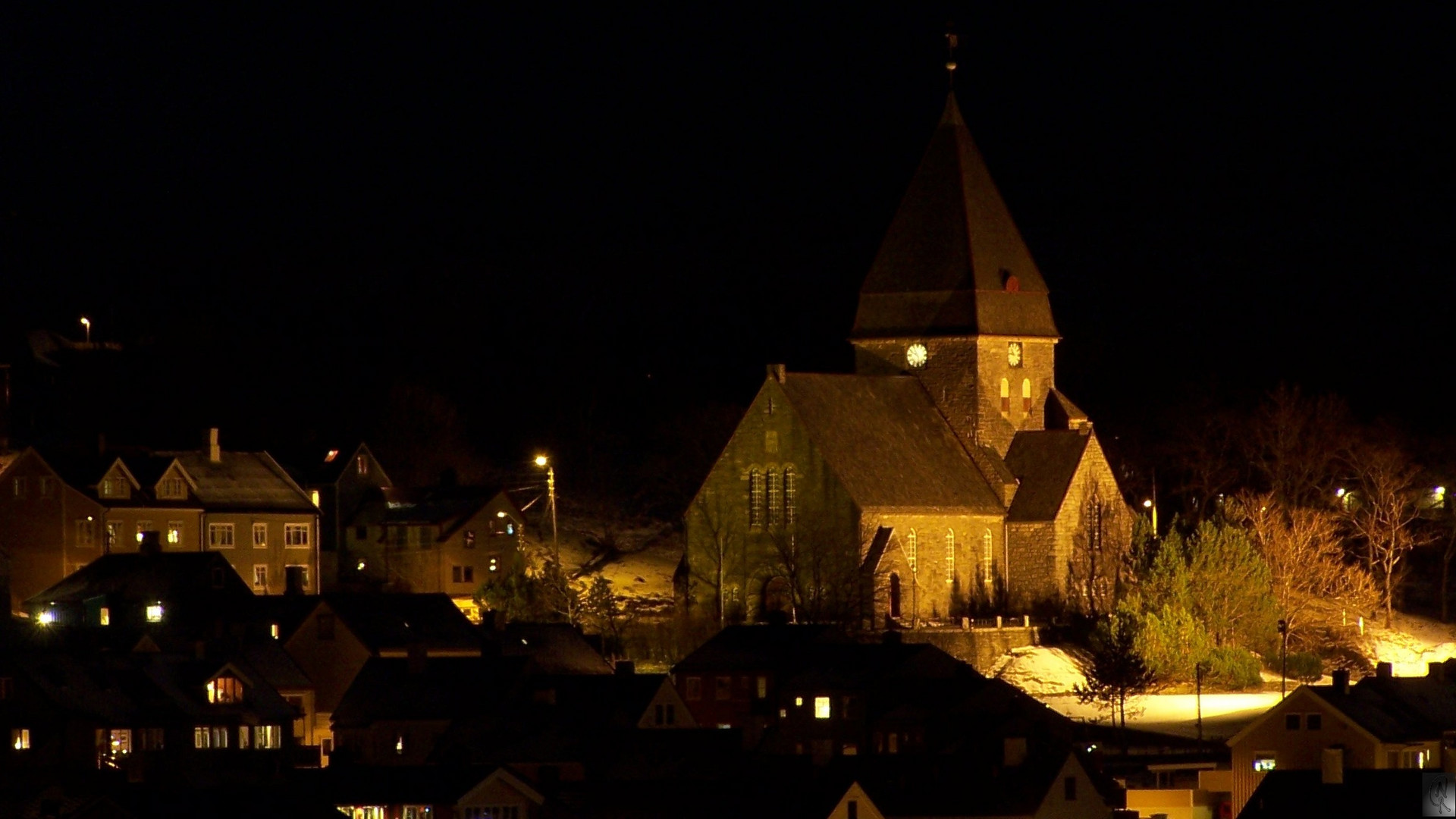 Kristiansund bei Nacht ..