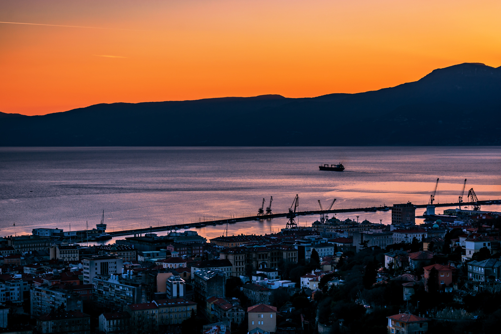 KROATIEN : ANSICHT AUF RIJEKA VON BURG TRSAT