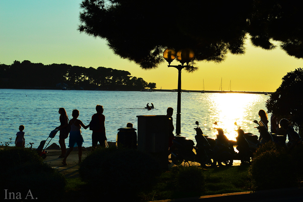 Kroatischer Strand by Night