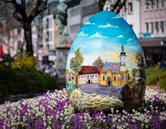 Kroatisches Osterei auf dem Schillerplatz in Mainz