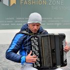 Kröpeliner Str. - blinder accordionist