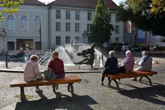 Kröpeliner Str. - Brunnen der Lebensfreude