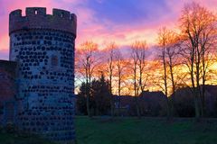 Krötschenturm kurz nach dem Sonnenuntergang