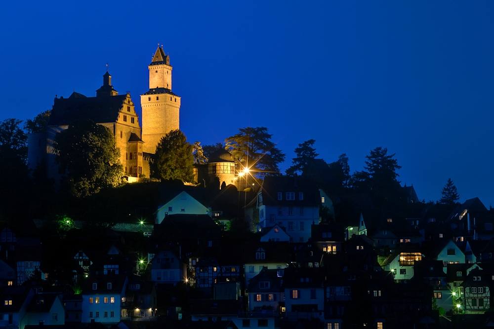 Kronberg zur blauen Stunde