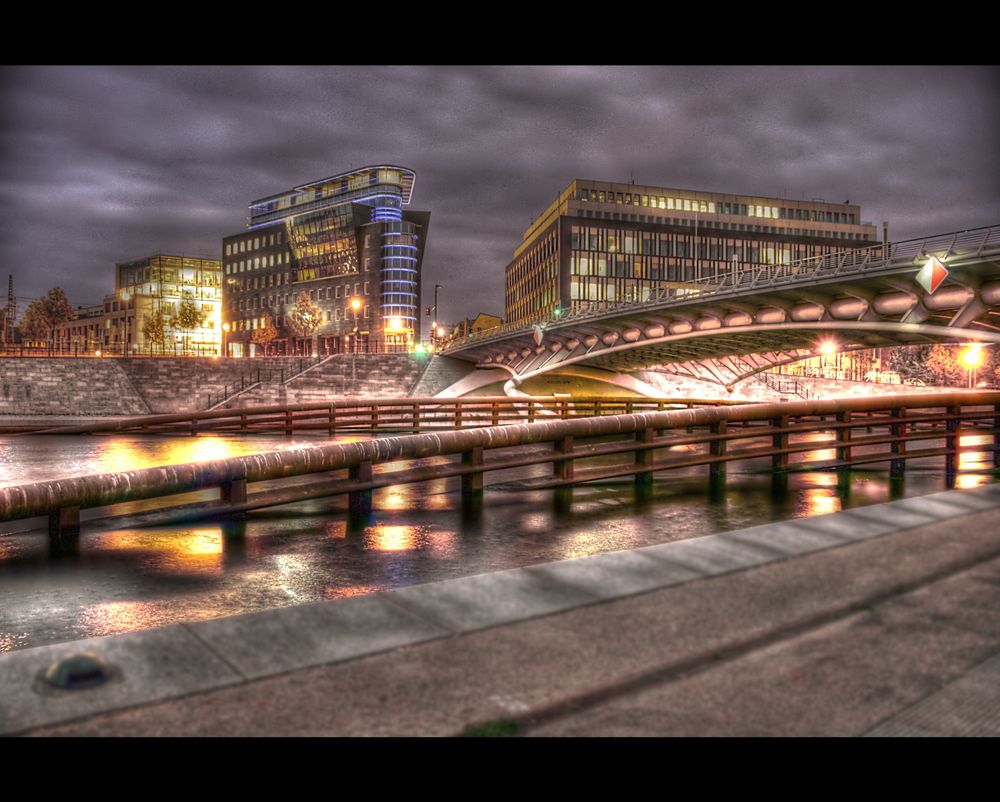 Kronprinzenbrücke in Berlin bei Nacht [HDRi] IMAX-Format