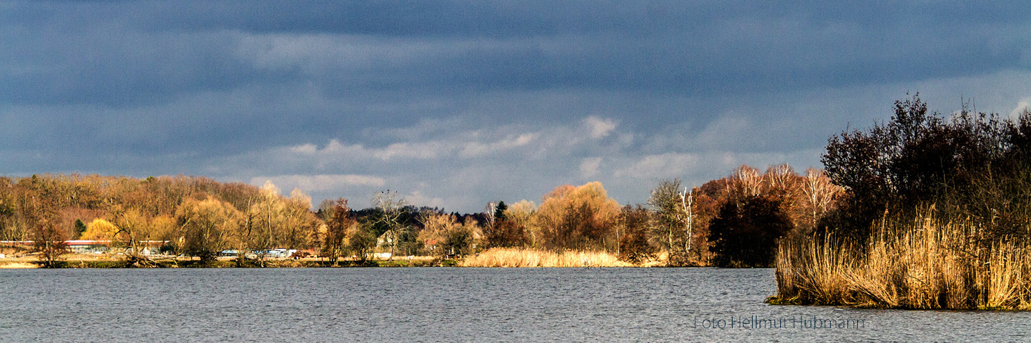 KROSSINSEE BEI WERNSDORF ZWISCHEN WINTER UND FRÜHLING