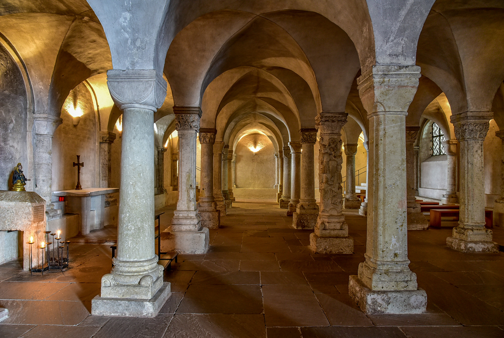 krypta-freisinger-dom-foto-bild-architektur-sakralbauten-kirche