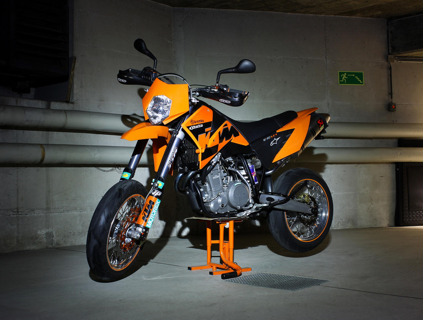 KTM 640 LC4 SM '06 bereit für den Winterschlaf