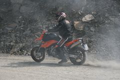 KTM 990