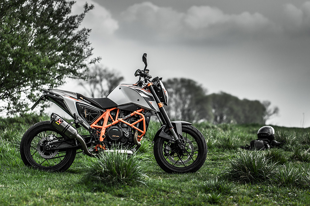 KTM Duke 690 R 2014 . re