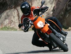 ::: ktm950supermoto :::