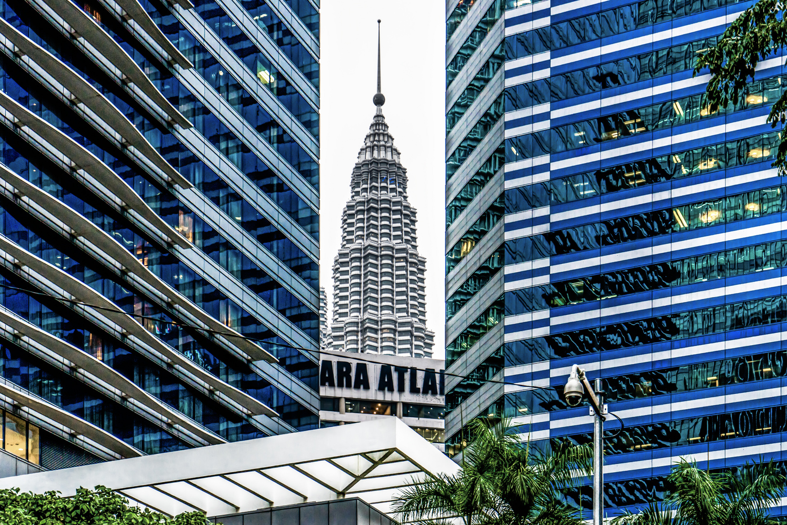 Kuala Lumpur - Im Schein des Widerscheins