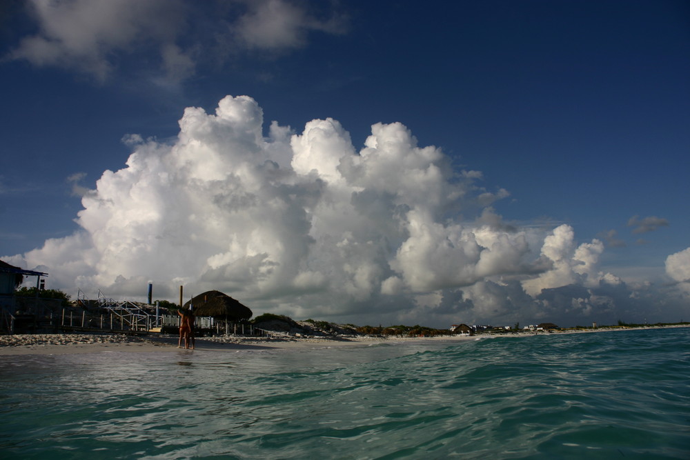 Kuba Cayo Largo am Abend