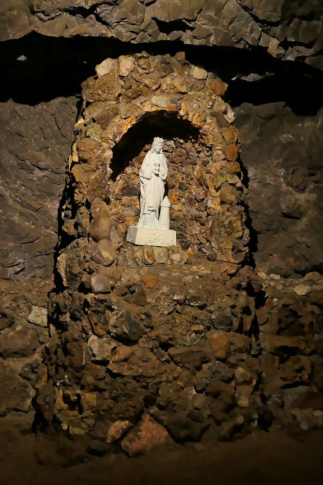 Kubach: In der Kristallhöhle 01