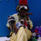 Kubanerin mit Katze und Zigarre