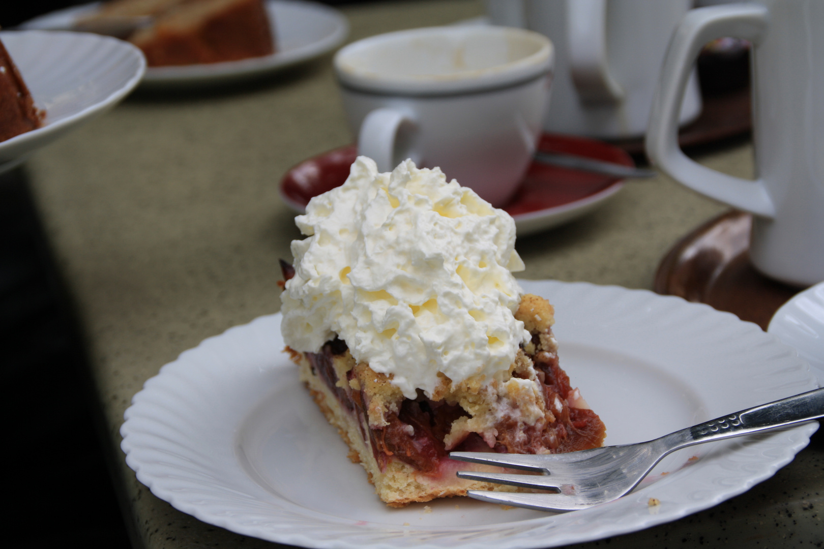 Kuchen mit Sahne