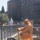 Künstler vor den Colosseo
