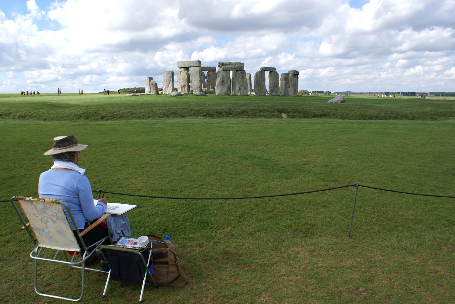 Künstlerin bei Stonehenge