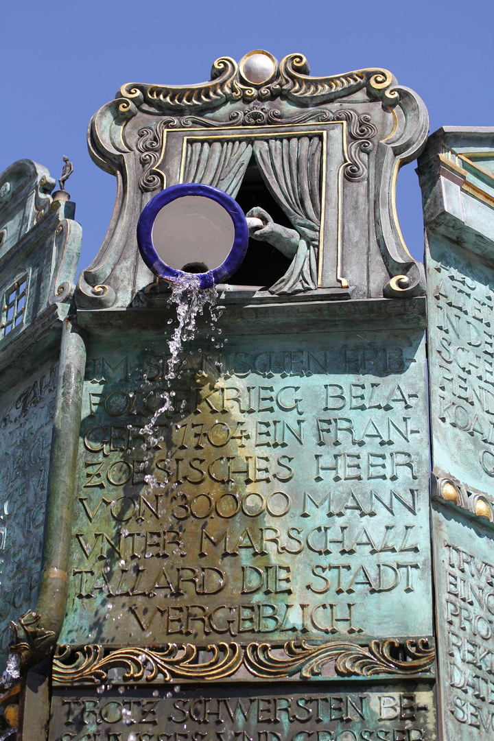 künstlerisch gestalteter Brunnen in Villingen