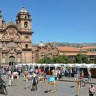 Künstlermarkt auf dem Plaza de Armas in Cusco