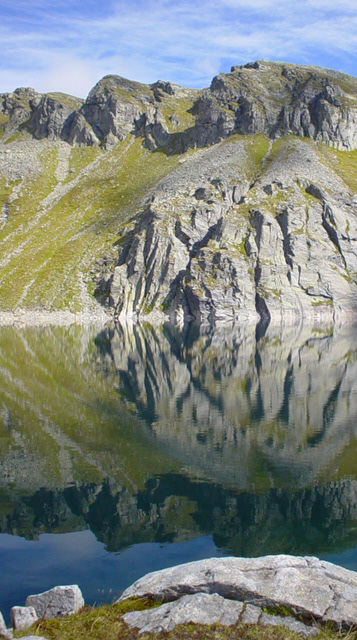 künstlich erschaffenes spiegelbild