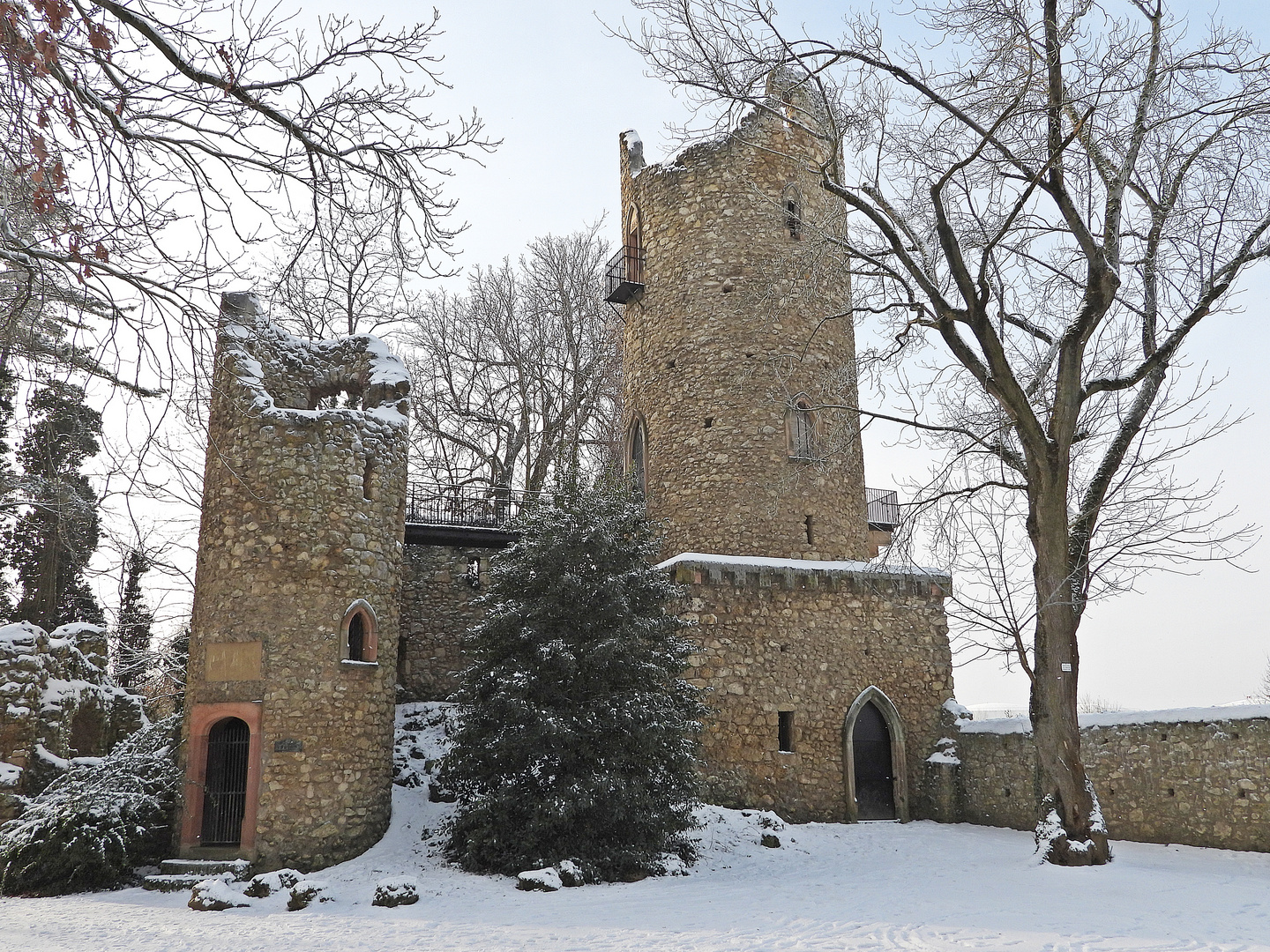 "Künstliche Ruine" im Verna-Park