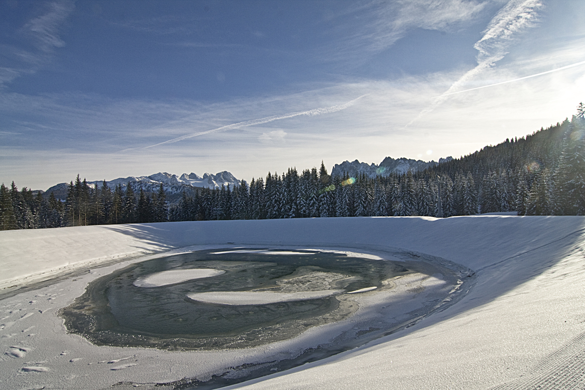 Künstlicher See