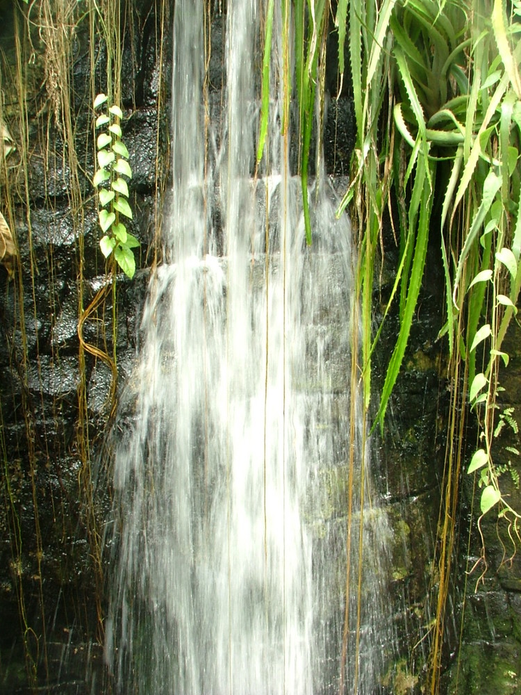 Künstlicher Wasserdall 3