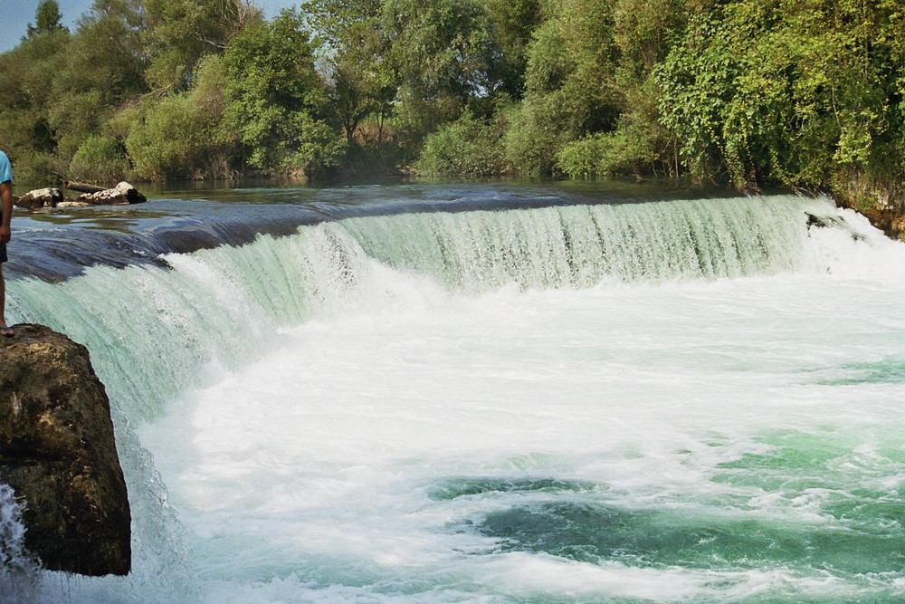 Künstlicher Wasserfall