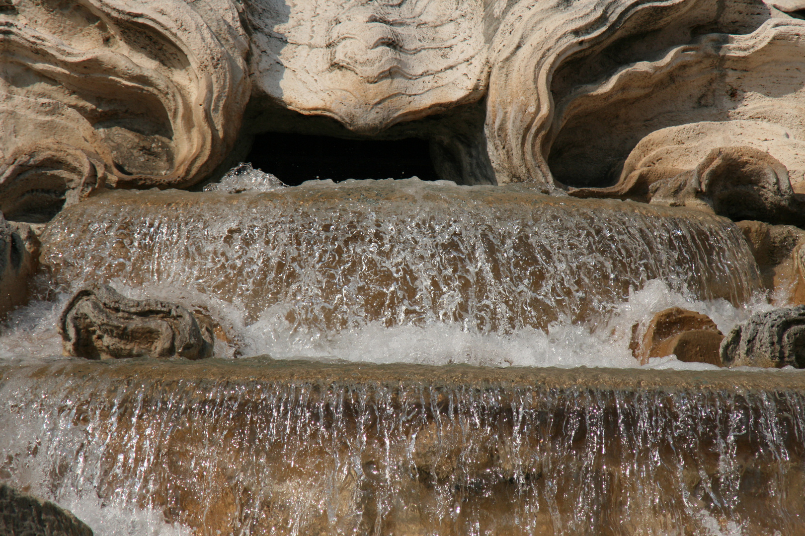 künstlicher Wasserfall