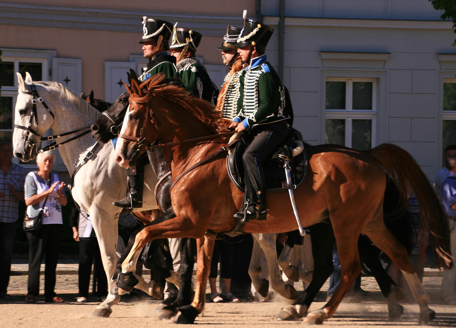 Kürassiere auf dem Domplatz