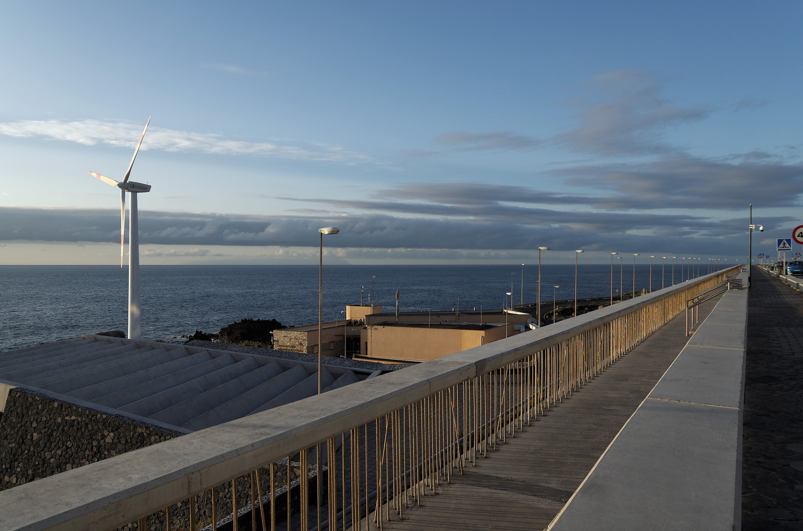 Küste am Flughafen La Palma bei Sonnenaufgang, Mai 2012