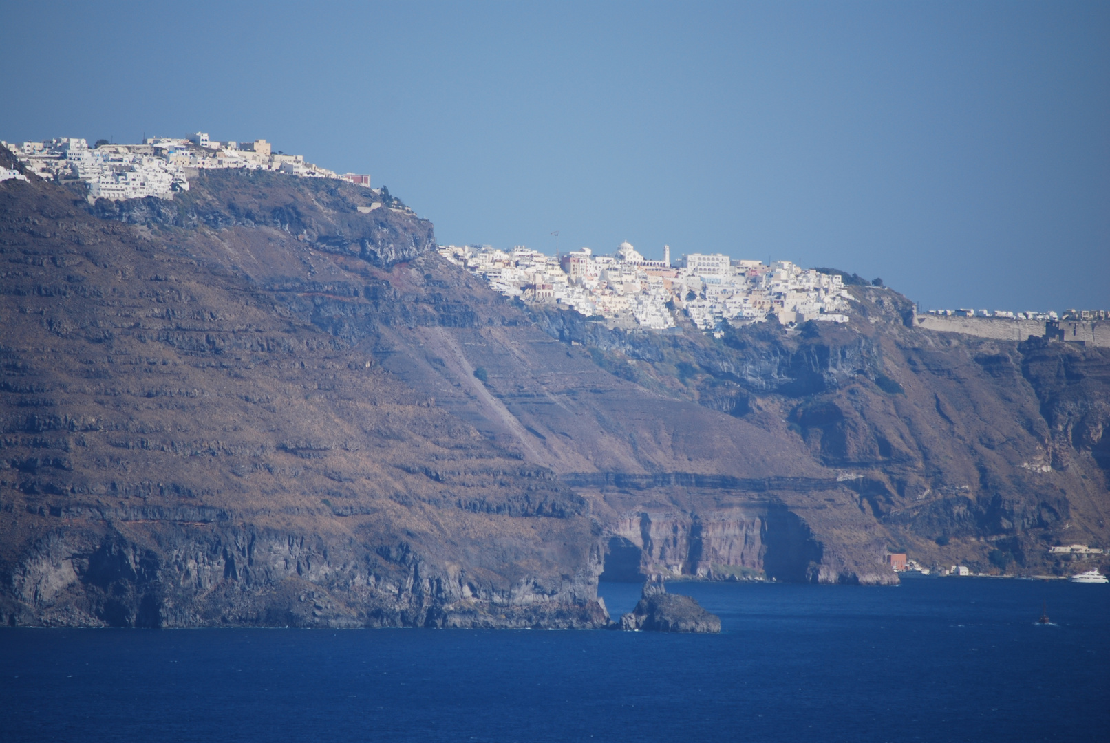 Küste von Santorini