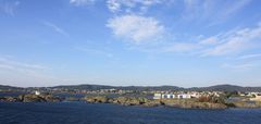 Küstenlandschaft am Fjord