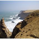 Küstenlinie der Wüste Paracas bei Pisco, Peru