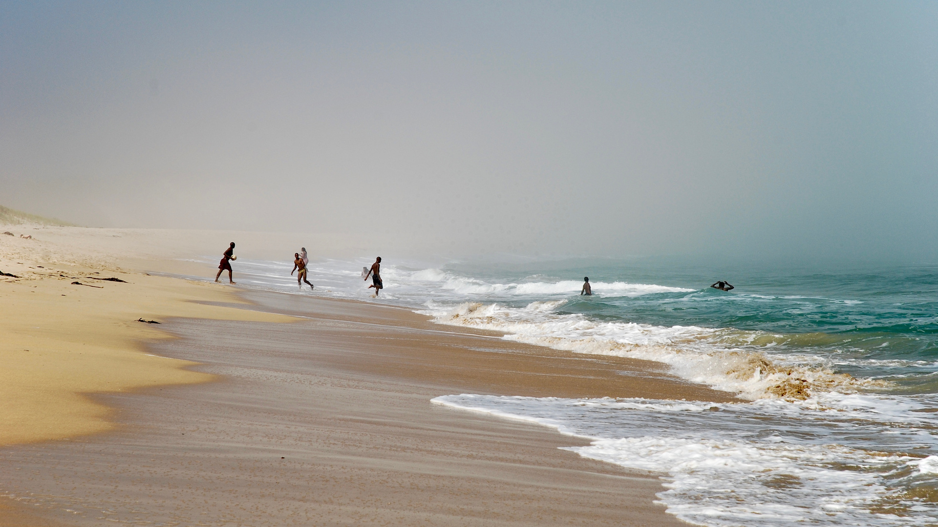 Küstennebel am Strand von Kleinmond