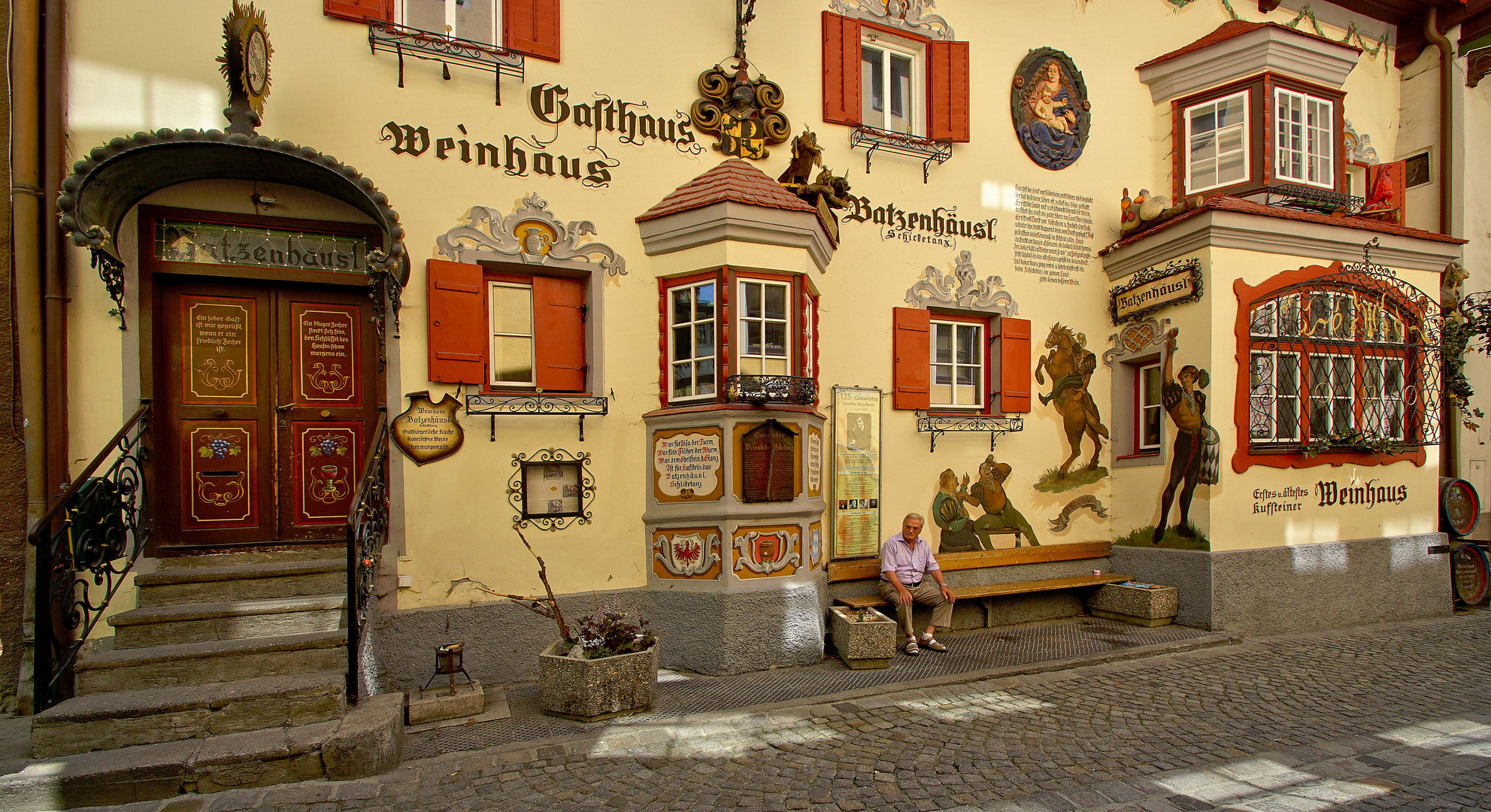 Kufstein, die Römerhofgasse in der Altstadt