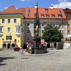 Kufstein, Marktplatz mit Marienbrunnen.