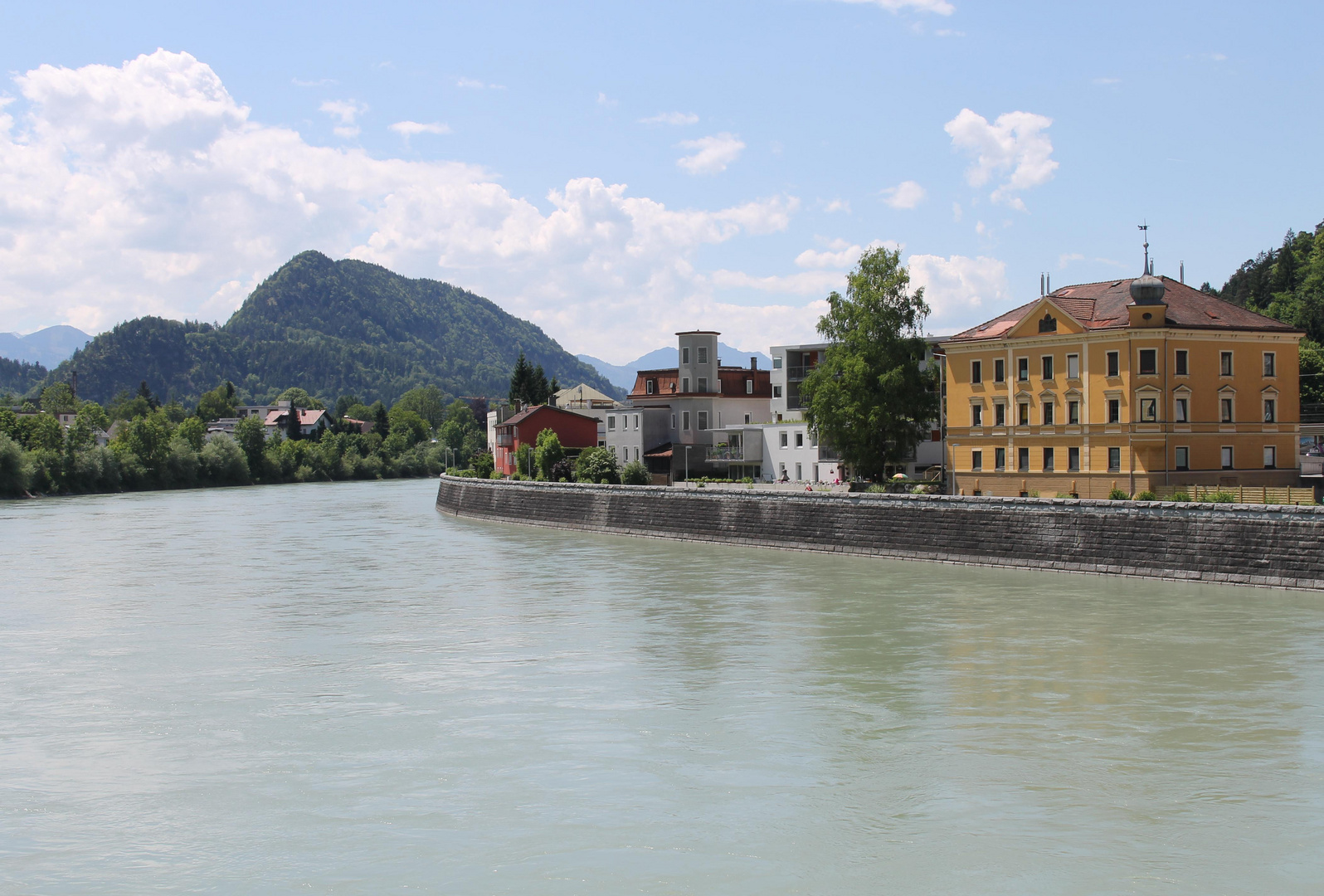 Kufstein mit Blick auf das Innufer