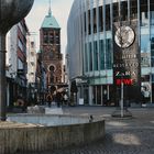 Kugelbrunnen Aquis Plaza Aachen Kirche St. Adalbert