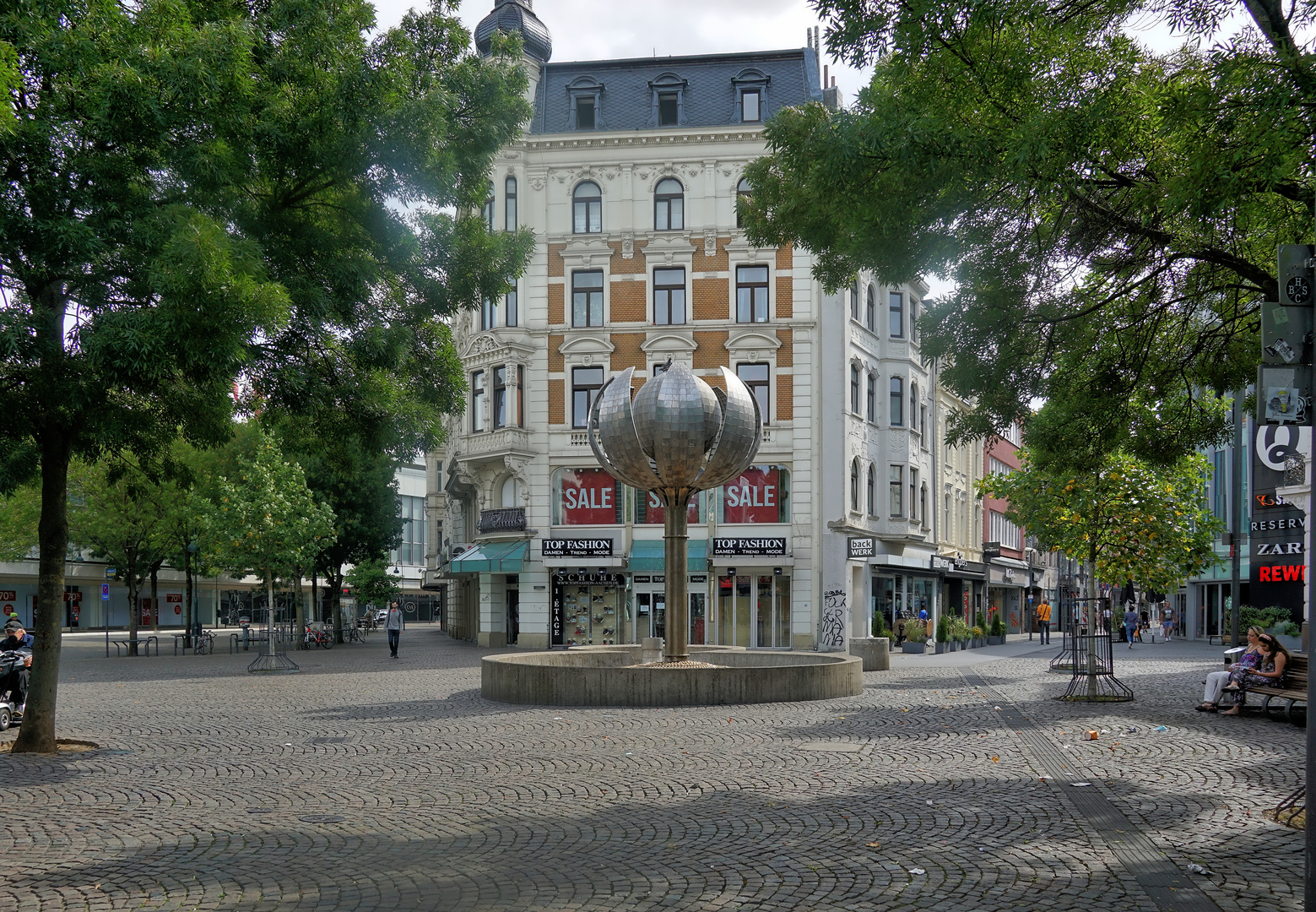 Kugelbrunnen in Aachen