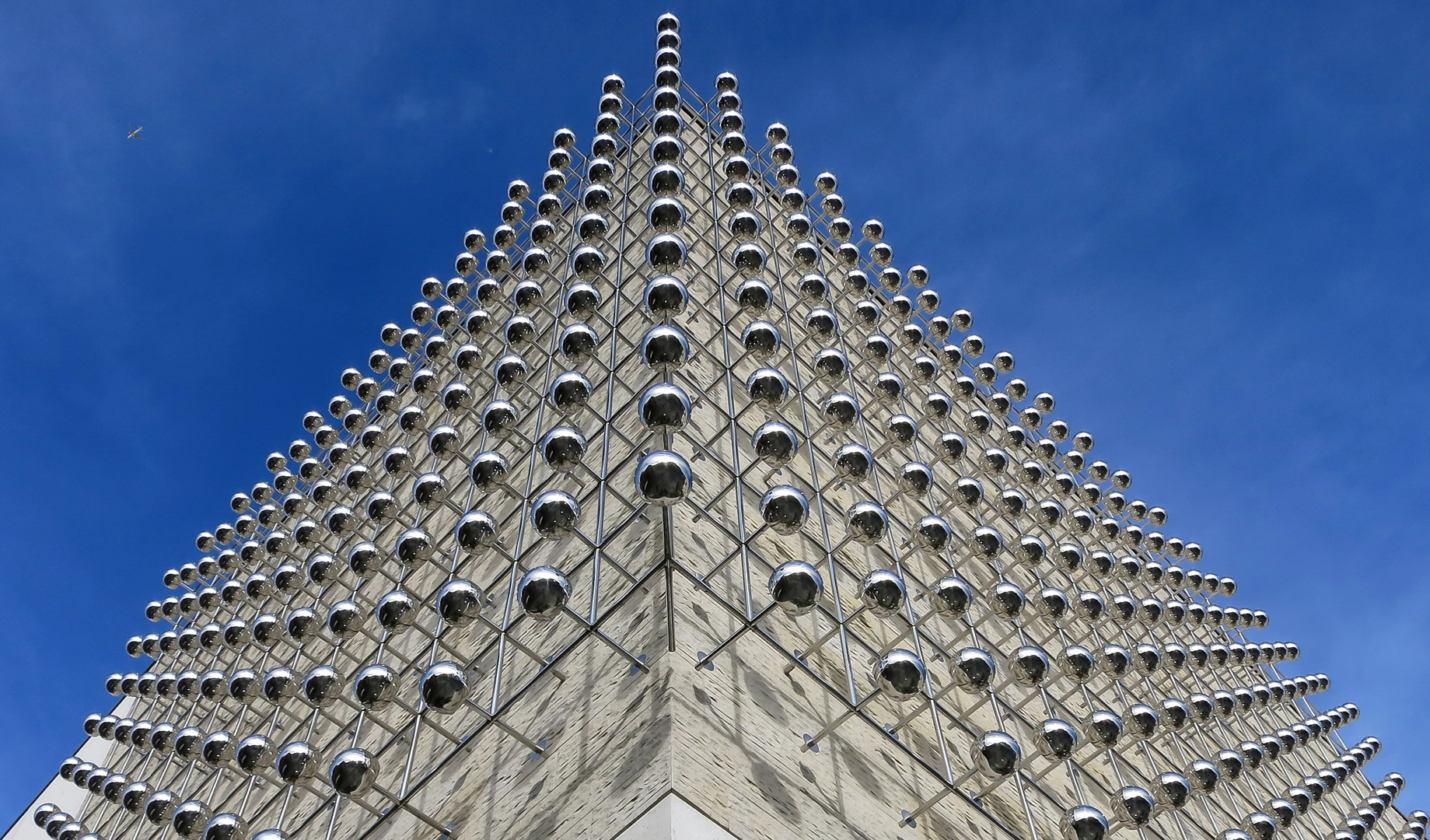 Kugelfassade des LWL-Museums