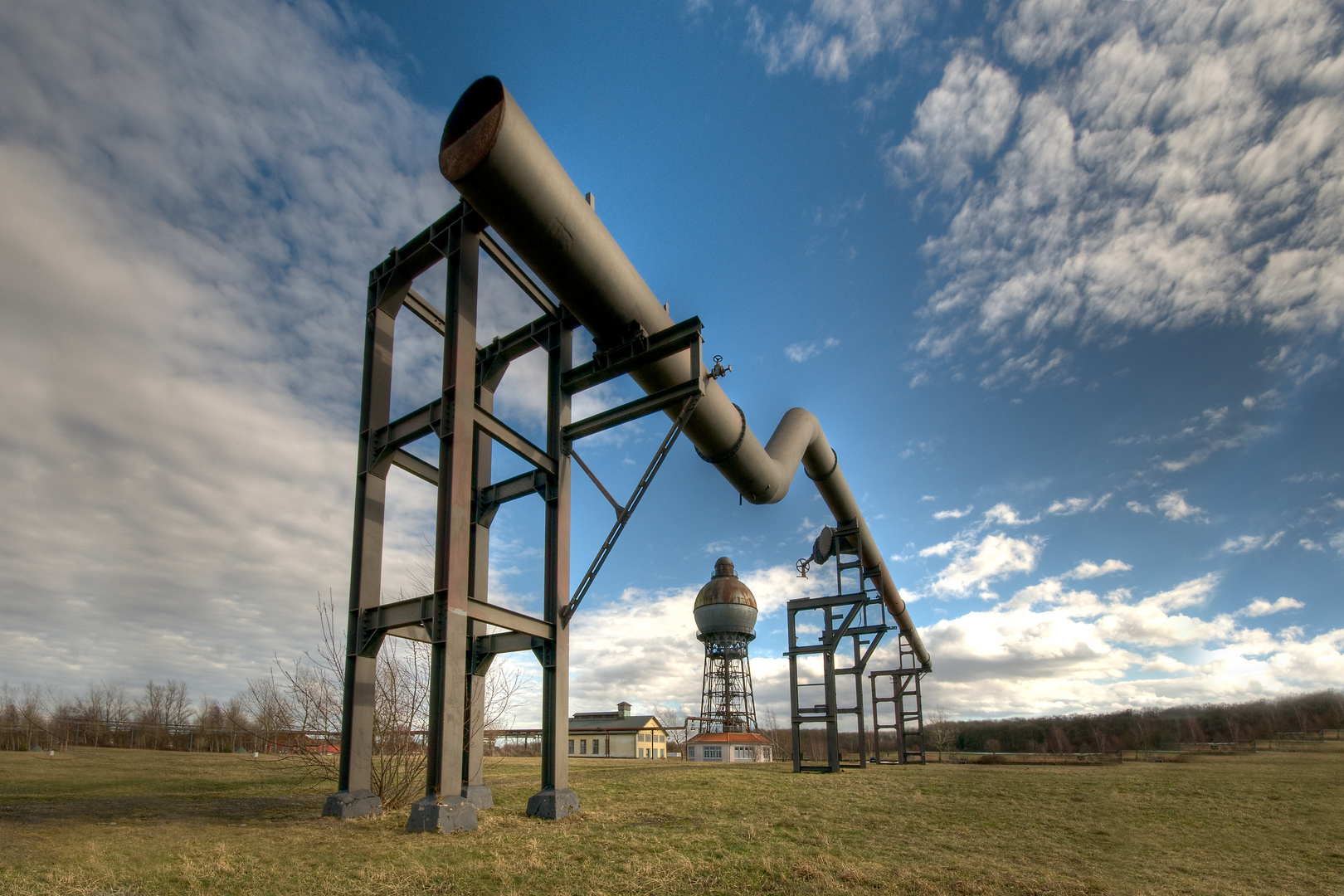 Kugelwasserturm auf dem Hütengelände in Ilsede