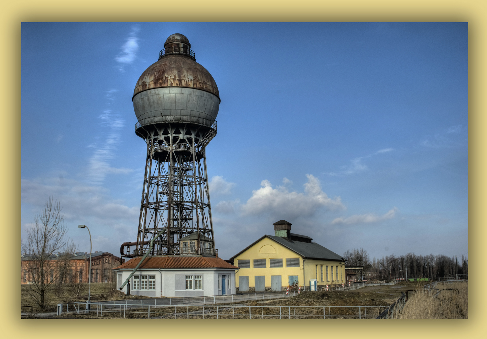 Kugelwasserturm auf dem Ilseder Hüttengelände