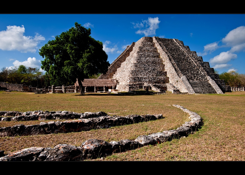 [ Kukulcán Pyramid ]